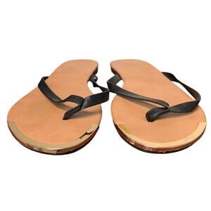 Charlotte Russe Womens Size 7 Black Thong Strap Gold Metal Toe Flat Flip Flops